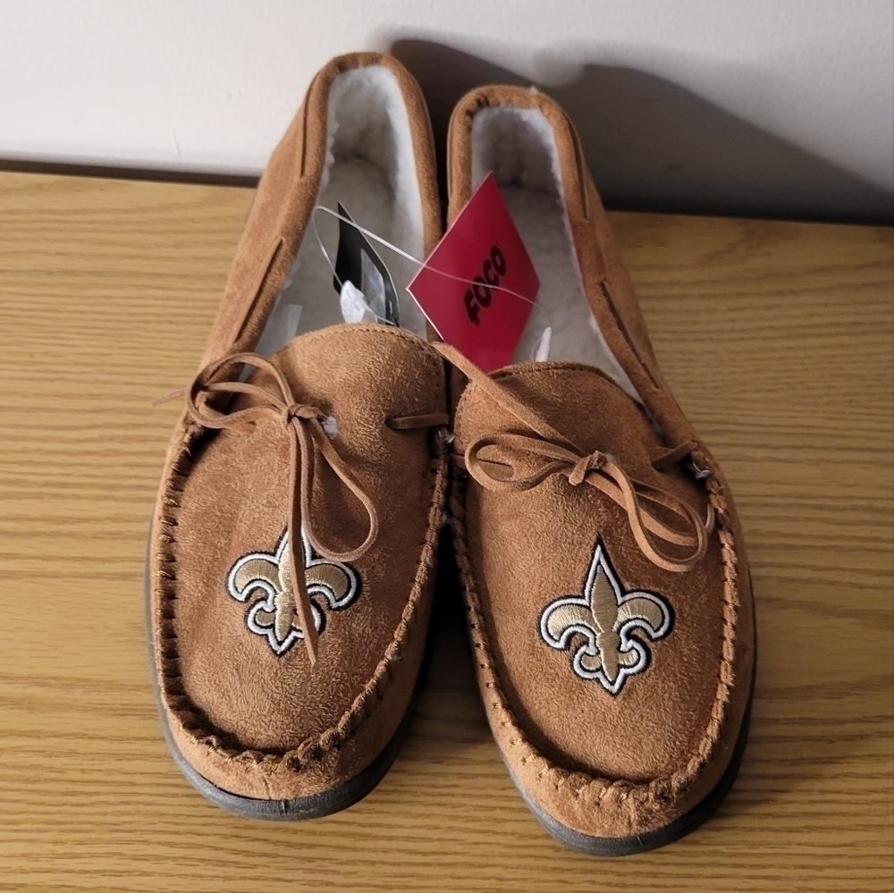 Foco Unisex NFL New Orleans Saints Moccasin Slippers - Size (M) - NEW WITH TAGS